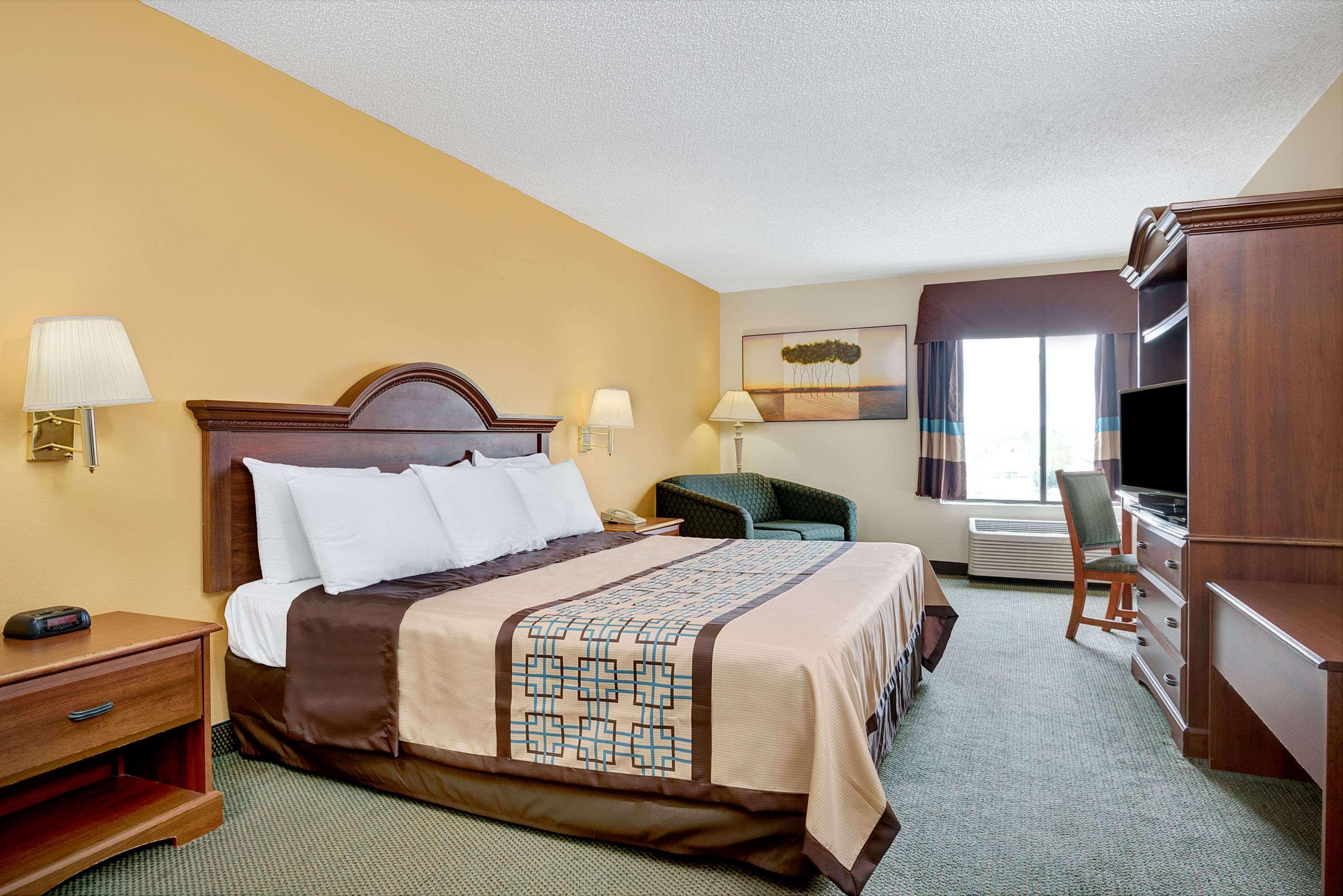 Haw River Days Inn By Wyndham Burlington East מראה חיצוני תמונה