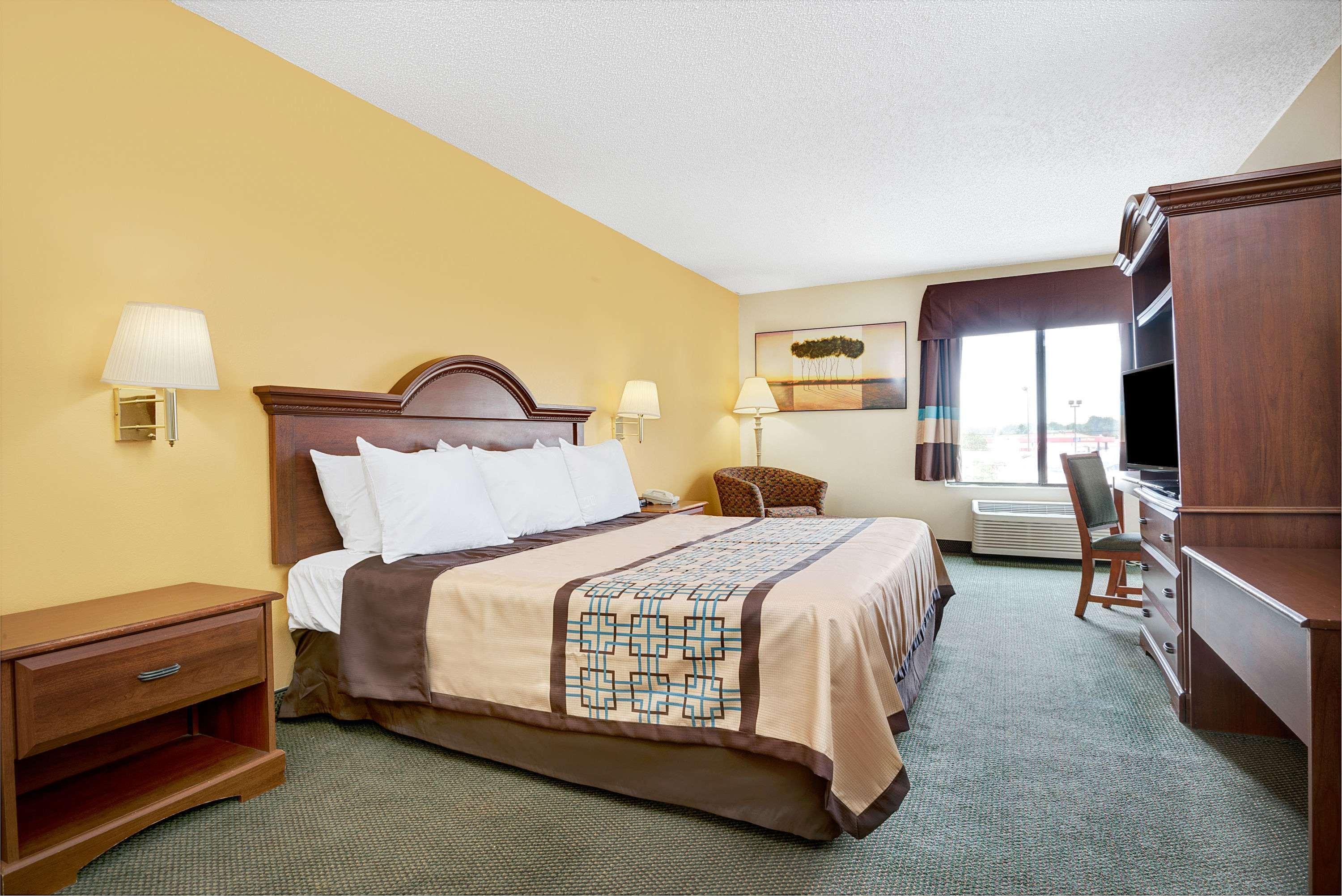 Haw River Days Inn By Wyndham Burlington East מראה חיצוני תמונה