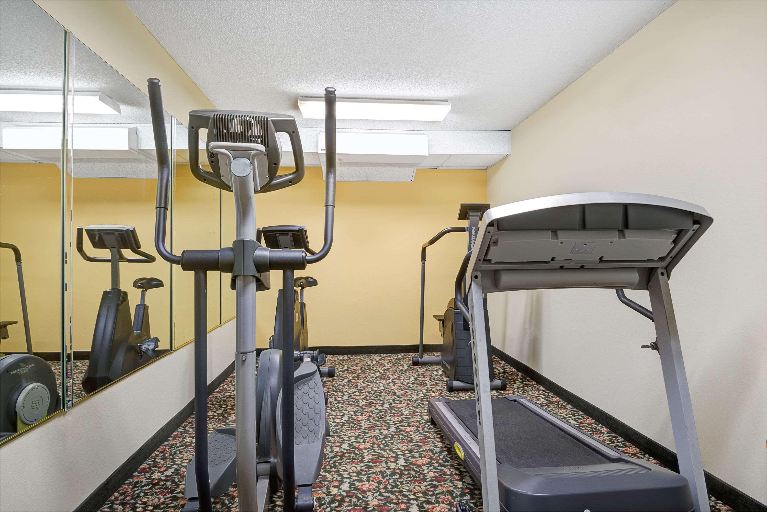Haw River Days Inn By Wyndham Burlington East מראה חיצוני תמונה
