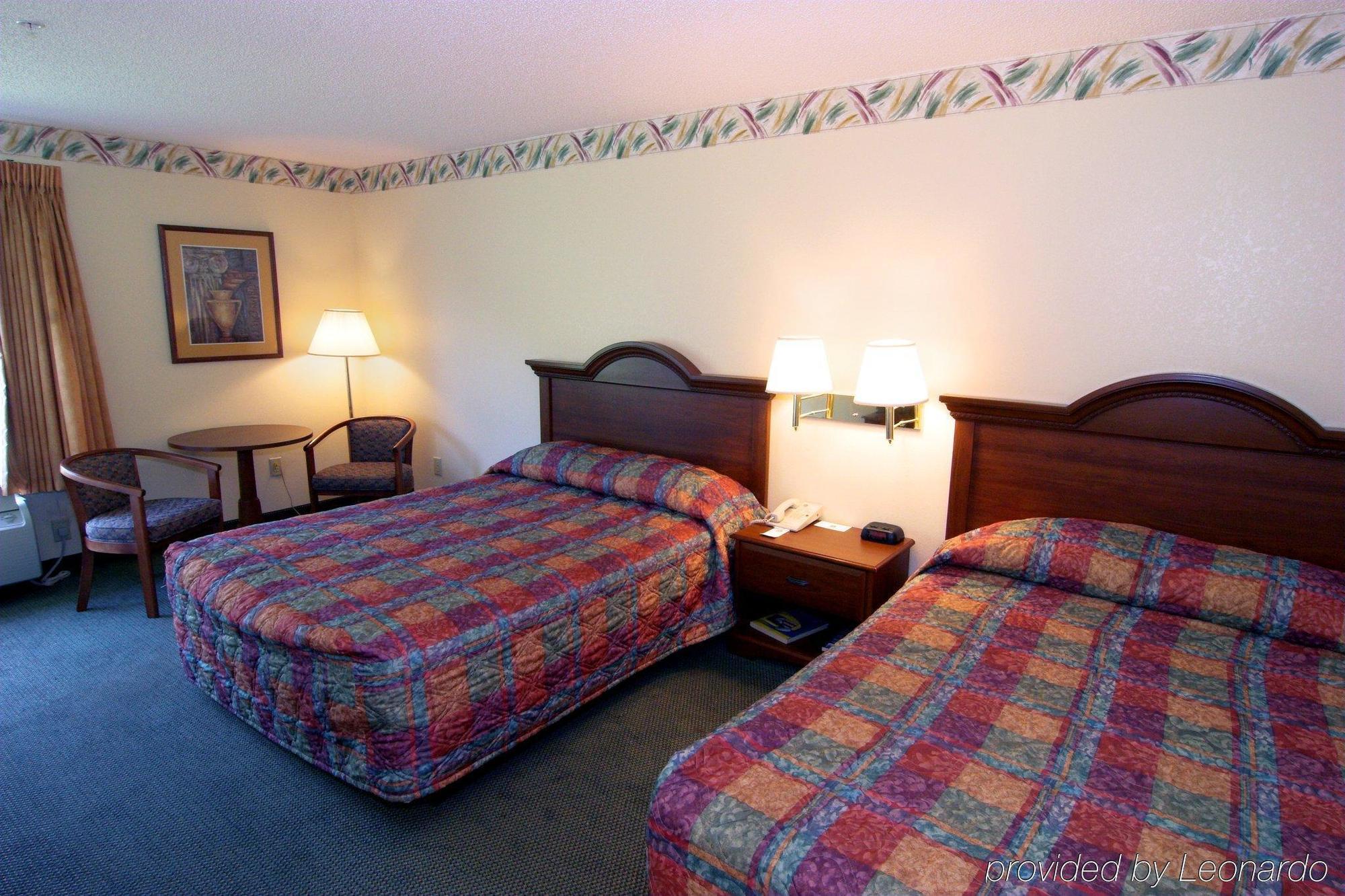 Haw River Days Inn By Wyndham Burlington East חדר תמונה