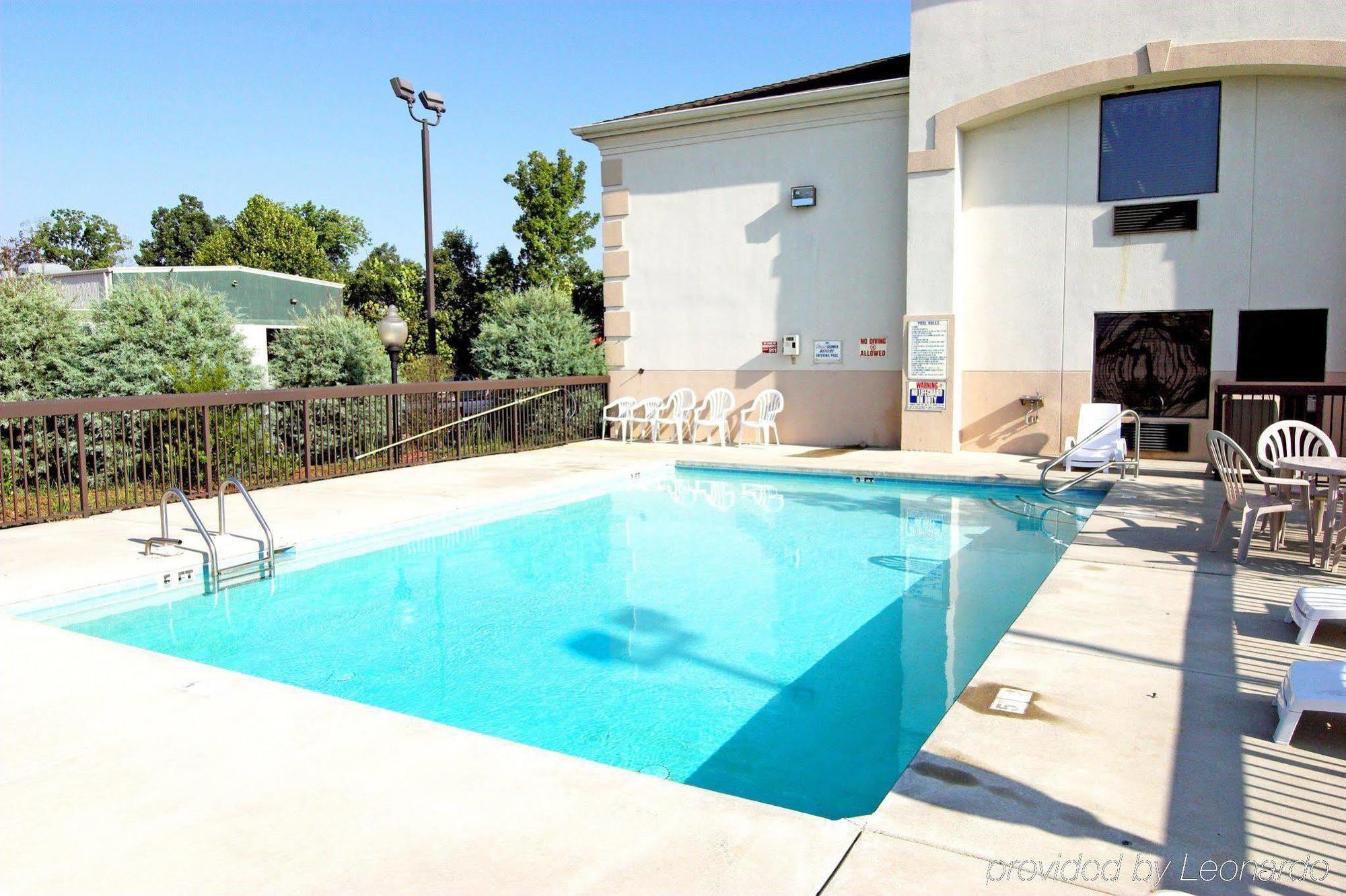 Haw River Days Inn By Wyndham Burlington East מתקנים תמונה