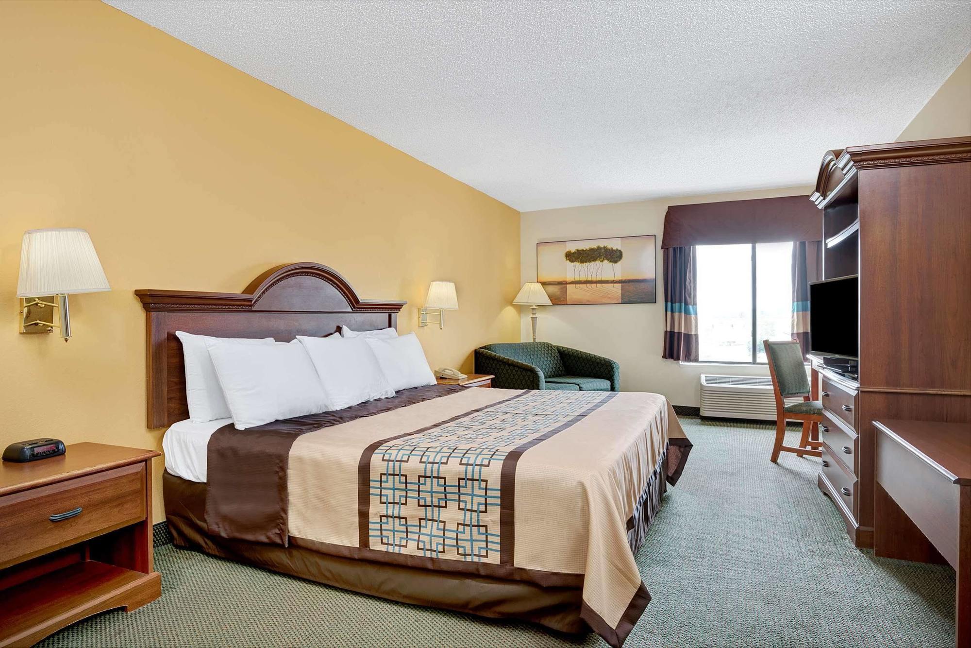 Haw River Days Inn By Wyndham Burlington East מראה חיצוני תמונה